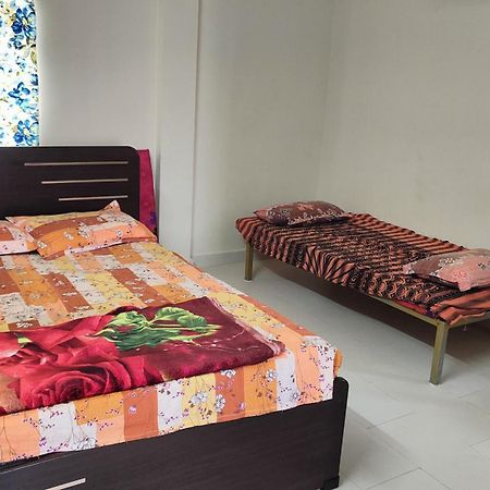 Guru Datta Residency Pithapuram Bagian luar foto