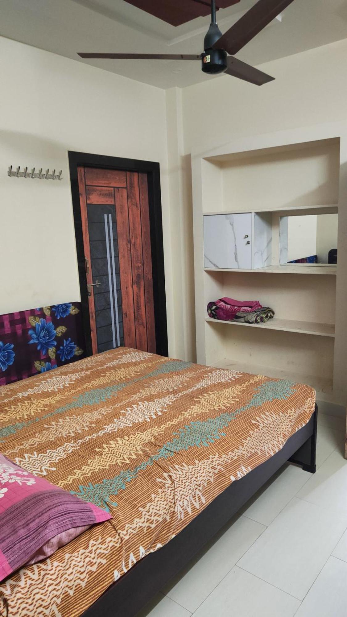 Guru Datta Residency Pithapuram Bagian luar foto